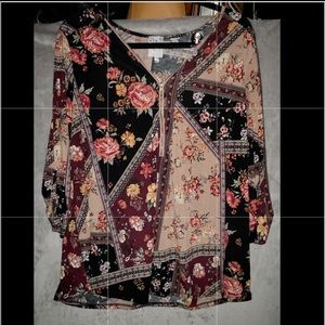 Print blouse w/zipper on front, 3/4 sleeve